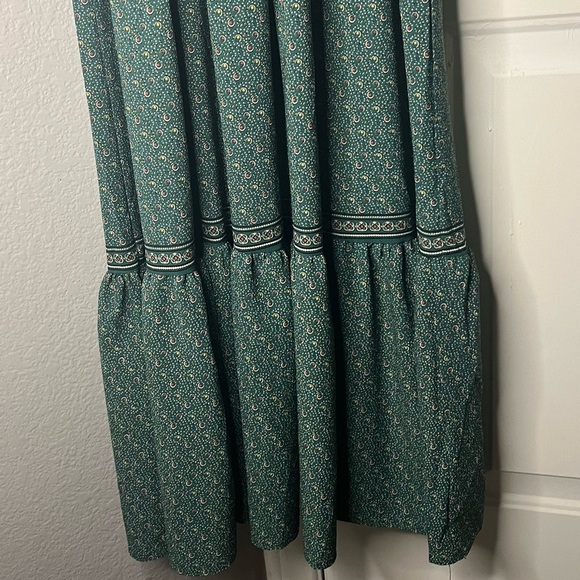 Max Studio | green country maxi dress with folky florals, size small - Picture 8 of 12